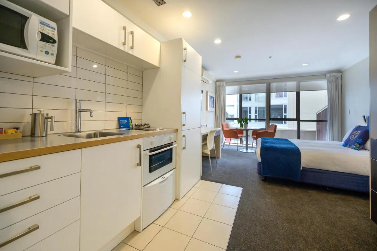 U Residence Hotel Wellington 4*,