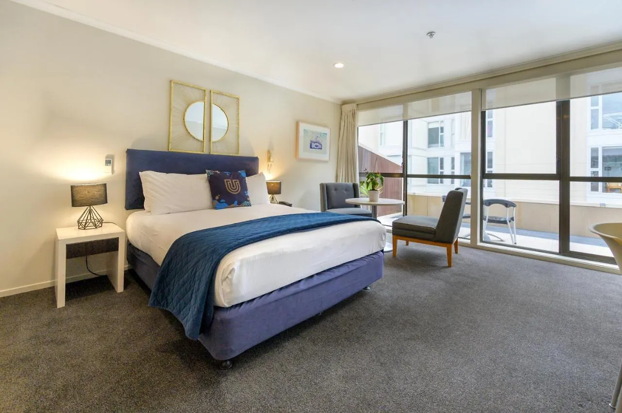 U Residence Hotel Wellington 4*,