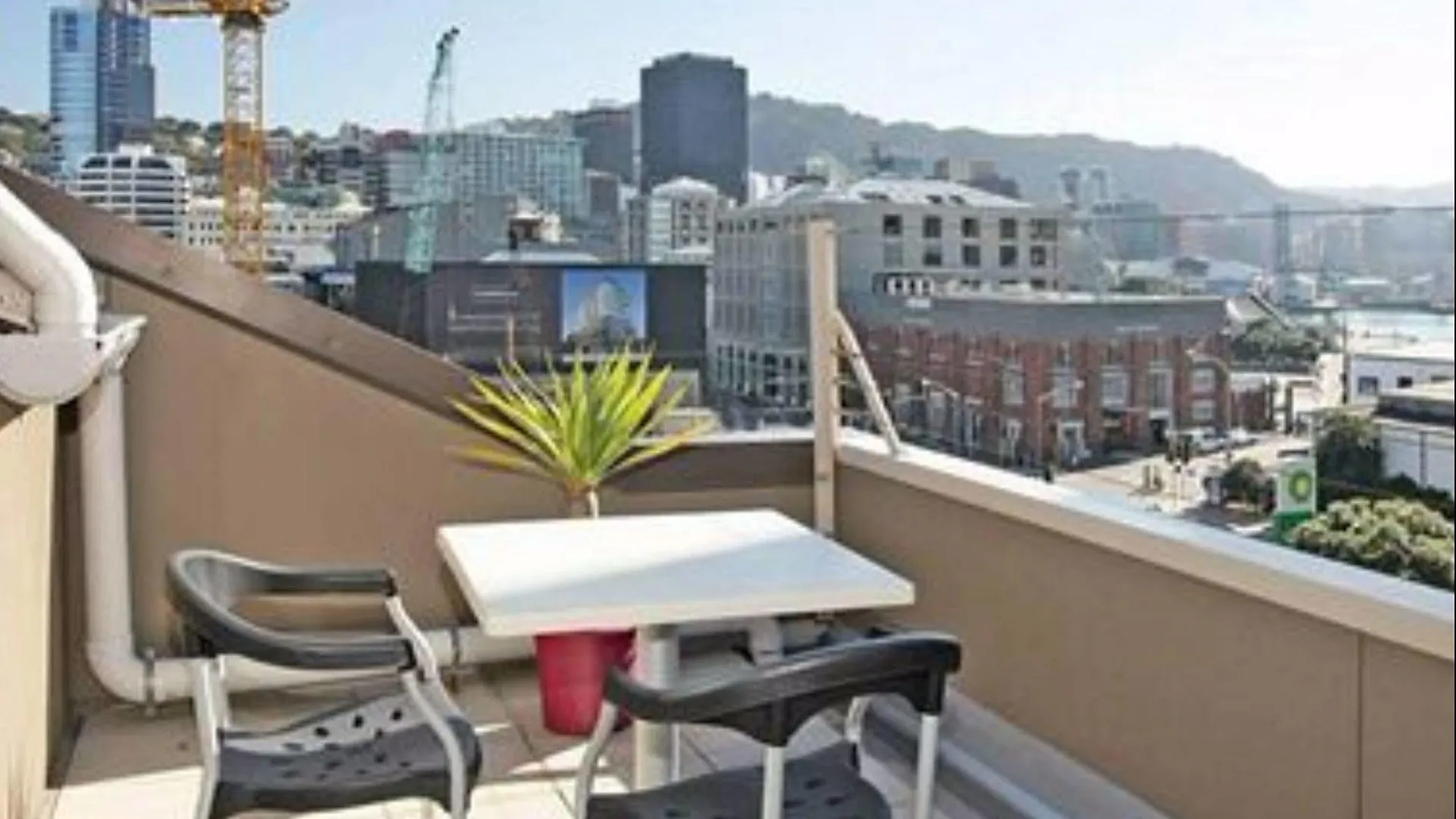 U Residence Hotel Wellington 4*,